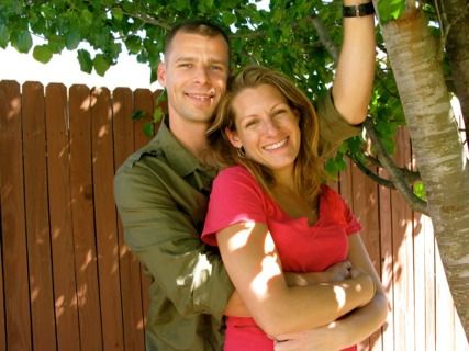 Texas Christian singles meet and hug in the backyard