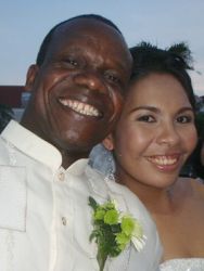 A Norwegian Christian marries a Filipina woman in this selfie